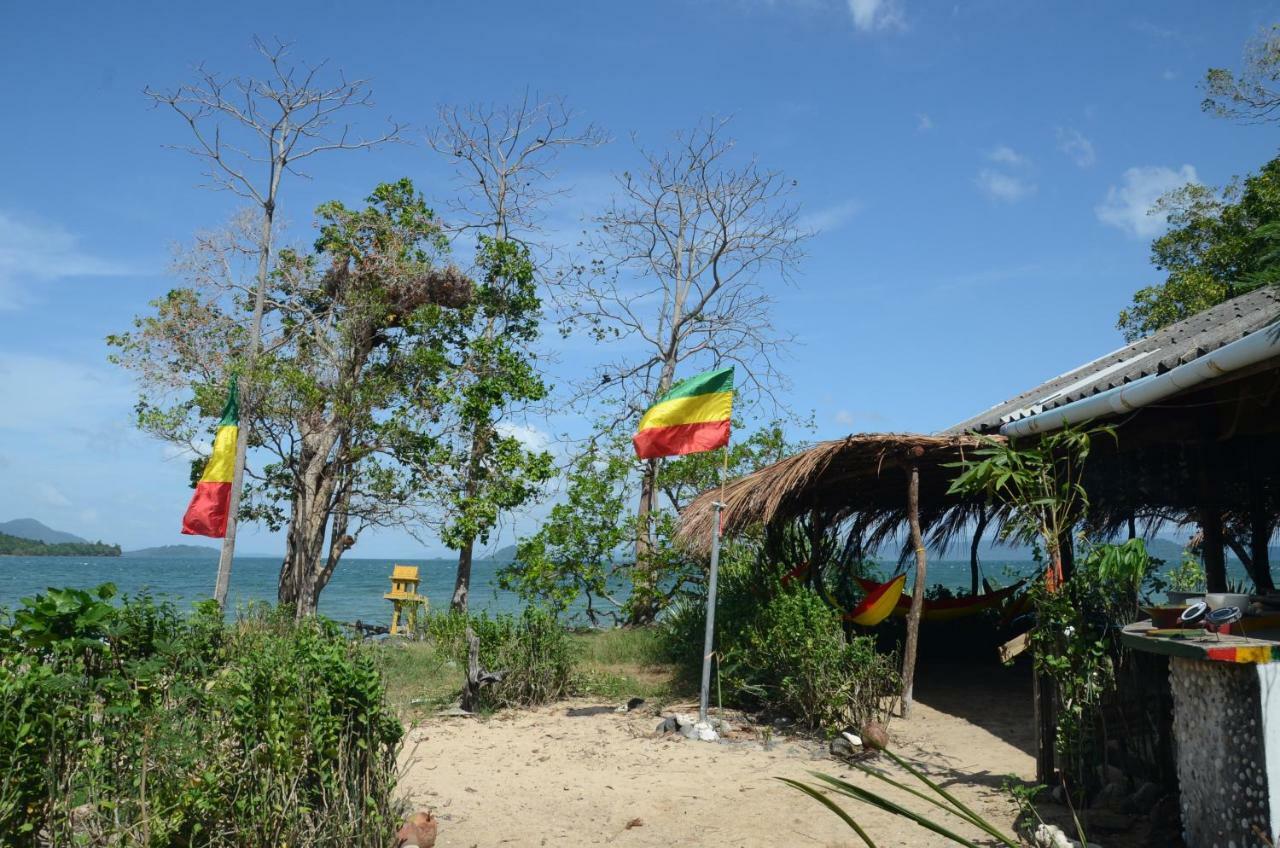 Reggae Island Private Island Hotel Koh Phayam Exterior foto