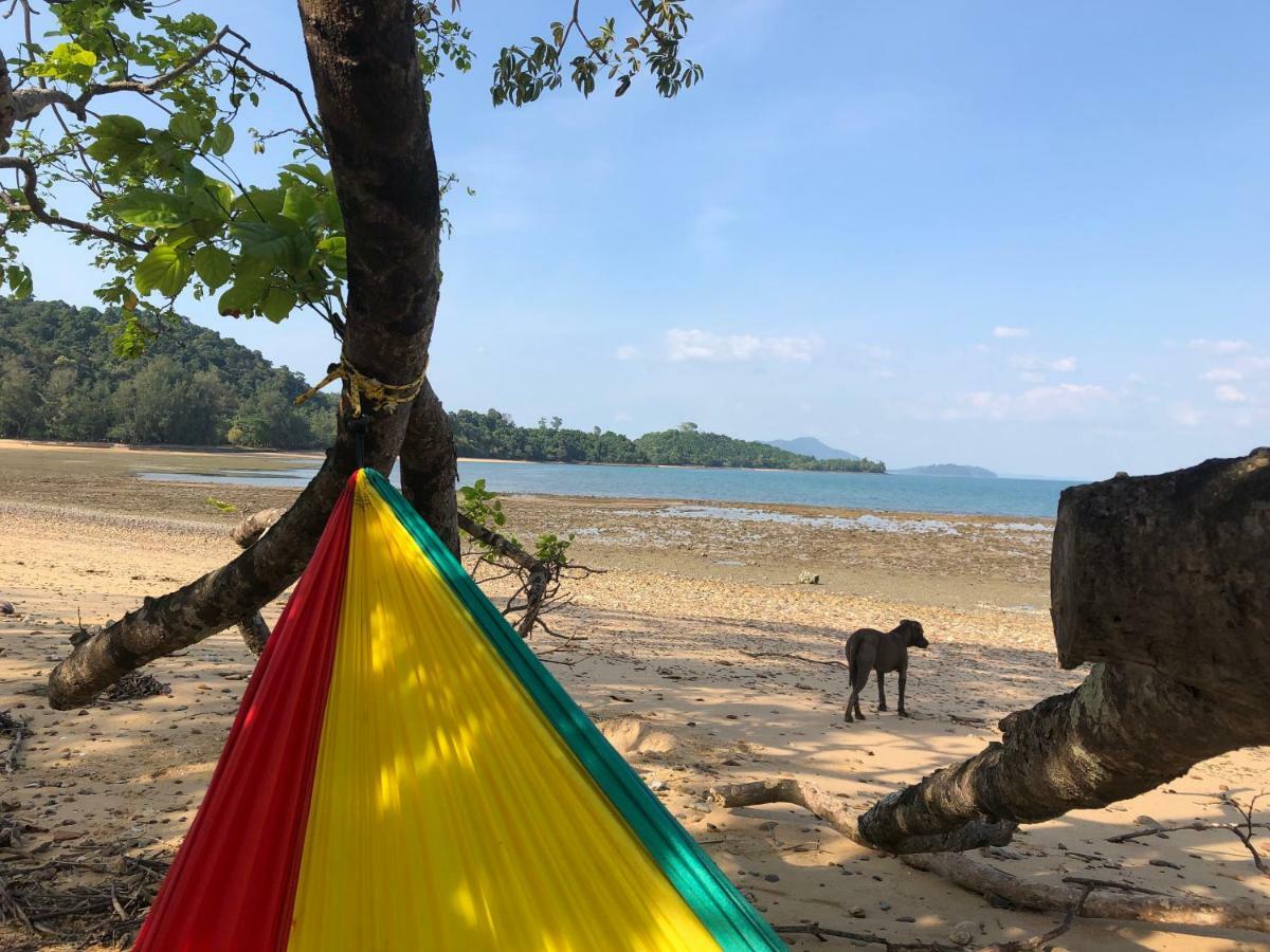 Reggae Island Private Island Hotel Koh Phayam Exterior foto