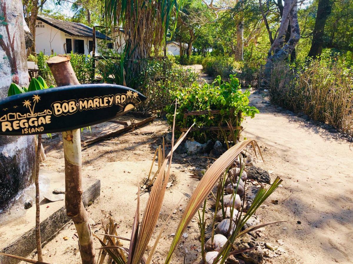 Reggae Island Private Island Hotel Koh Phayam Exterior foto