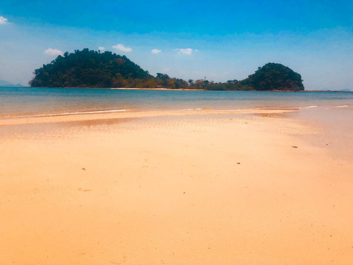 Reggae Island Private Island Hotel Koh Phayam Exterior foto