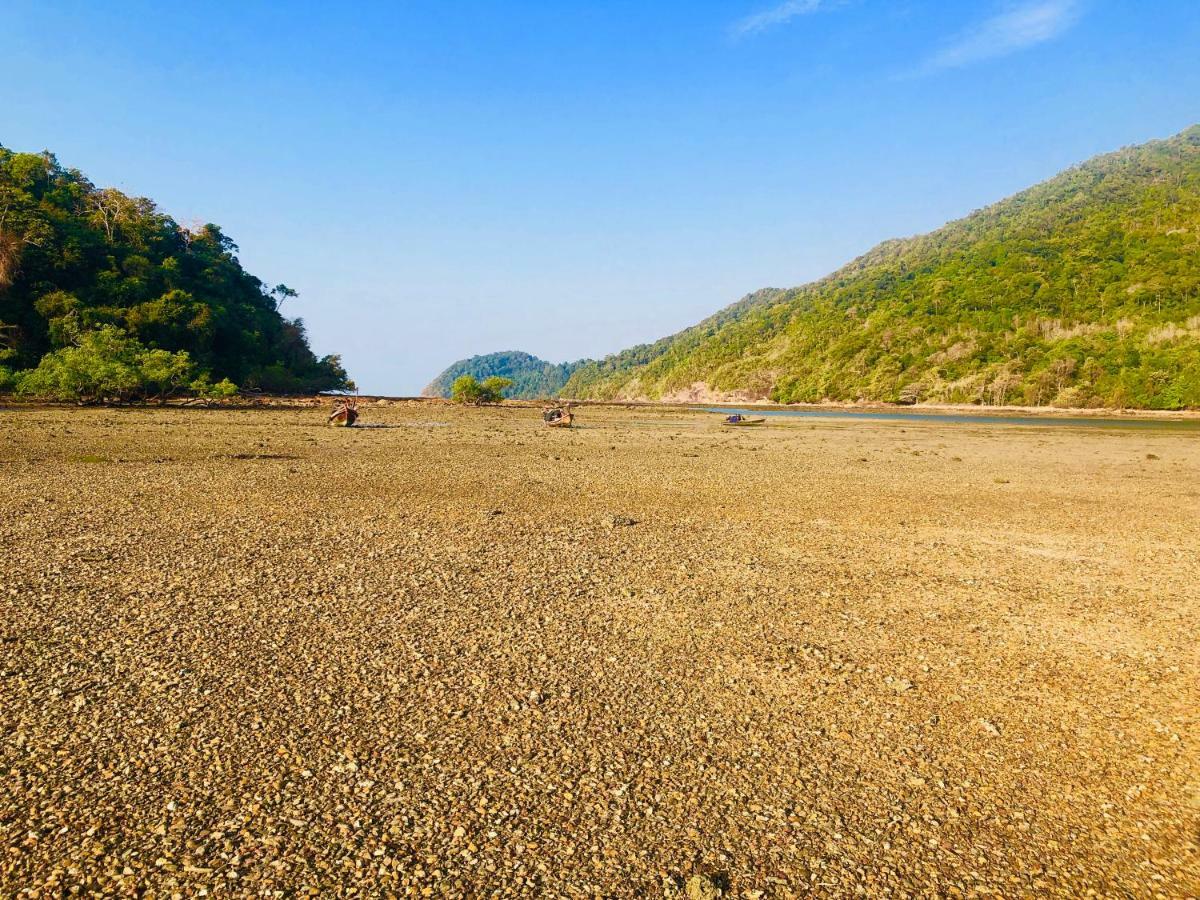 Reggae Island Private Island Hotel Koh Phayam Exterior foto