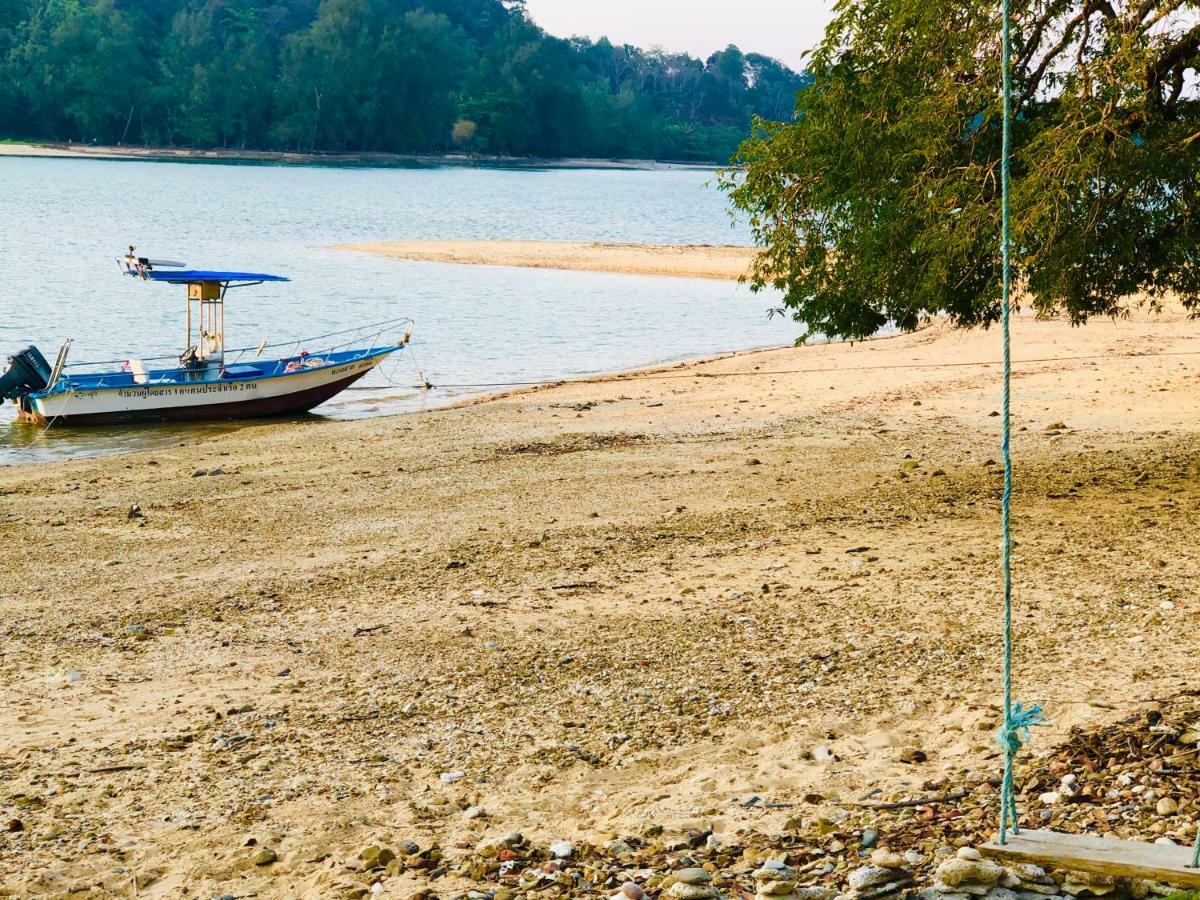 Reggae Island Private Island Hotel Koh Phayam Exterior foto